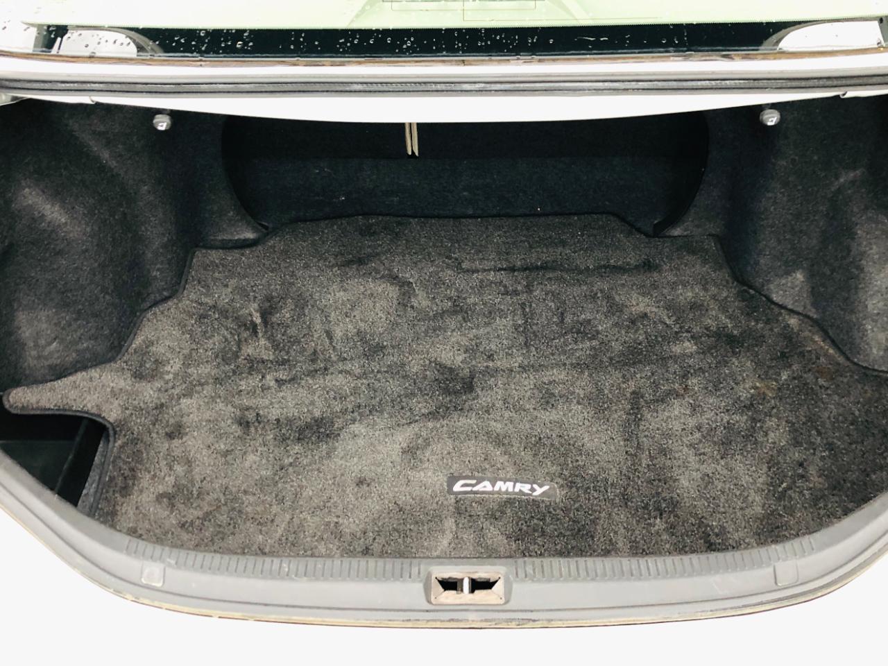 Toyota Camry 4dr Sdn I4 Man LE (Natl) 2011