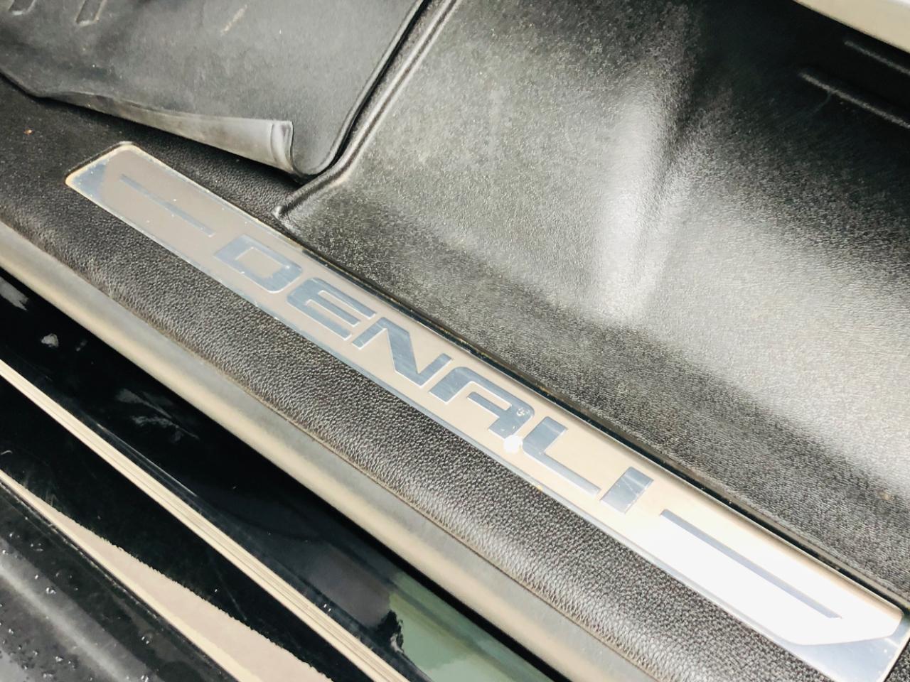 GMC Yukon XL 4WD 4dr Denali 2019