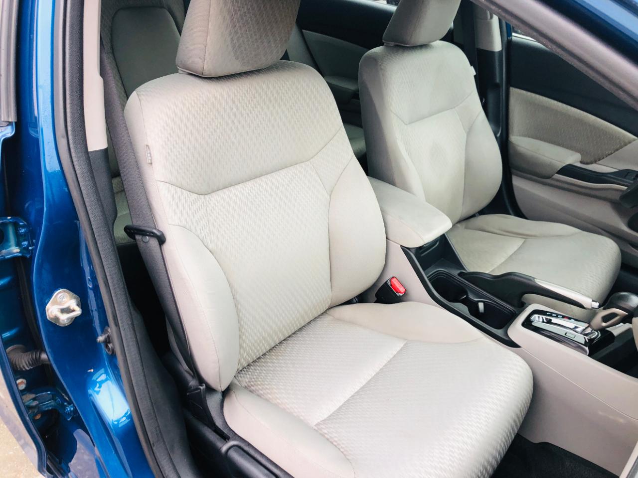 Honda Civic Sedan 4dr CVT LX 2015