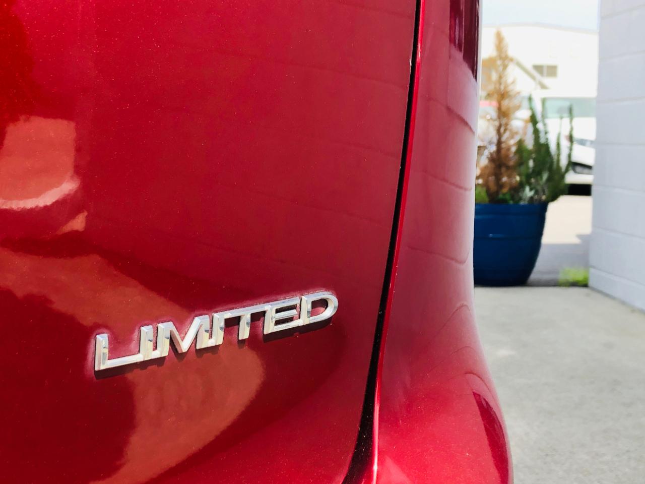 Chrysler Pacifica Limited FWD 2017