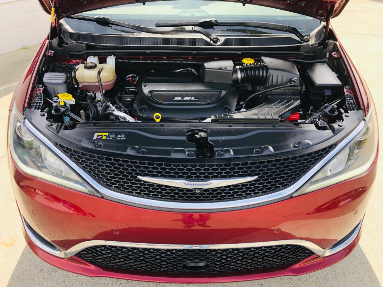 Chrysler Pacifica Limited FWD 2017