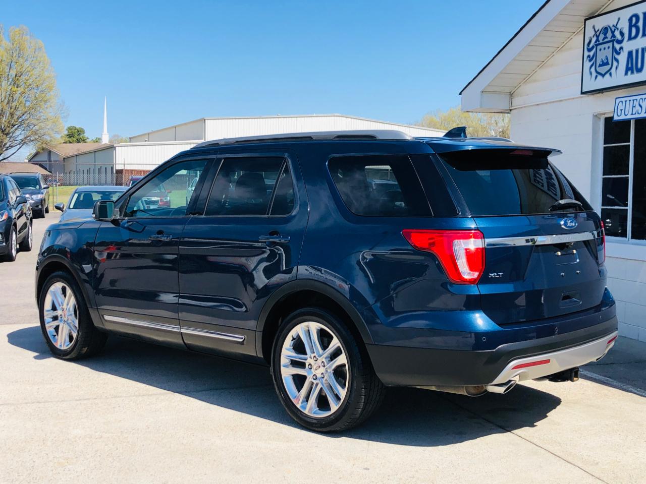 Ford Explorer XLT FWD 2017