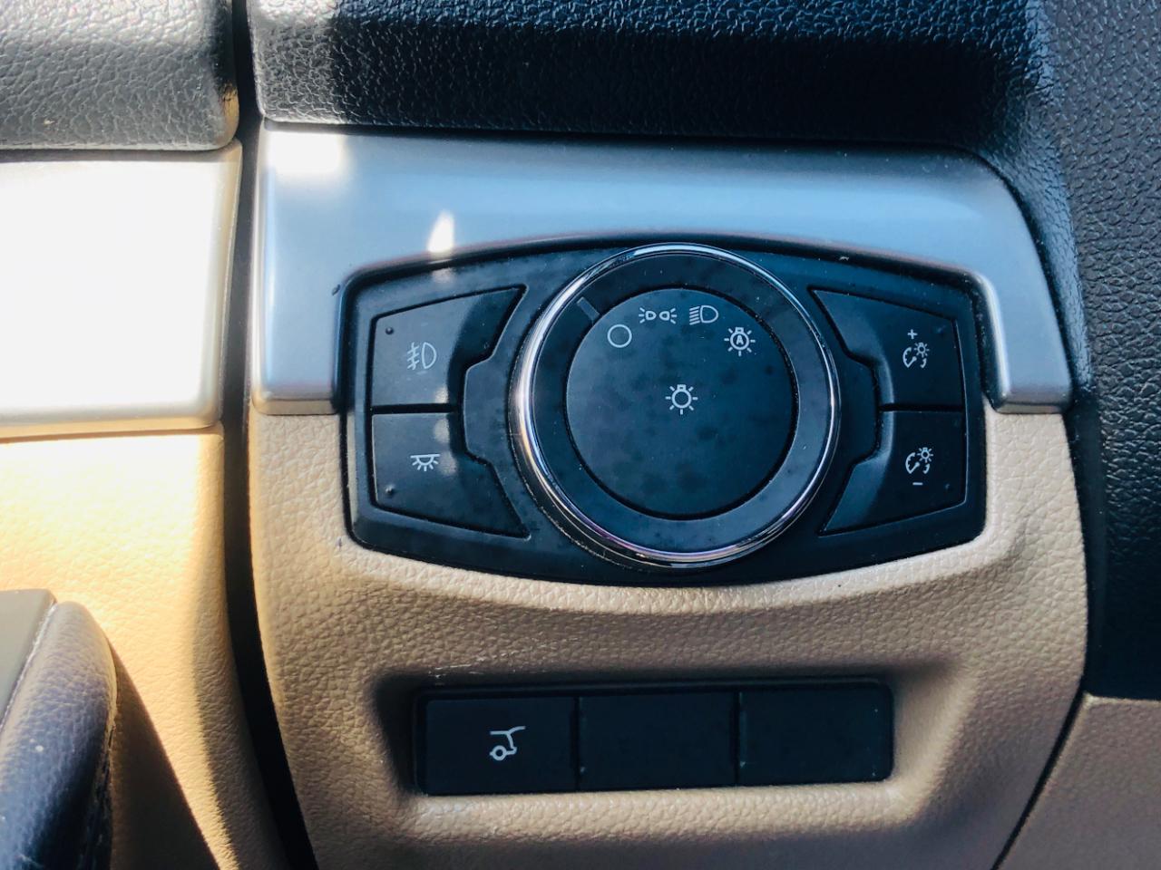 Ford Explorer XLT FWD 2017