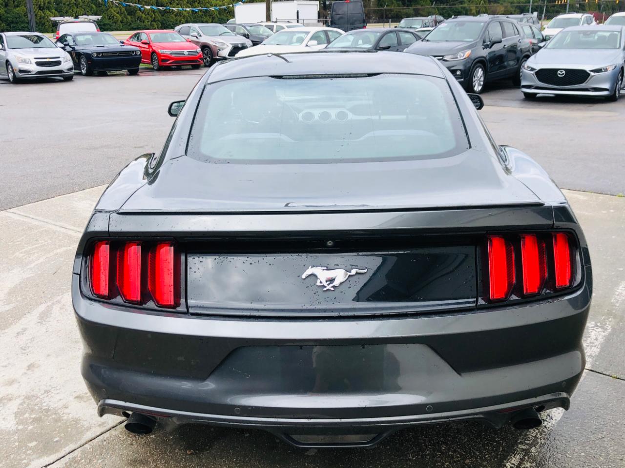 Ford Mustang EcoBoost Fastback 2017
