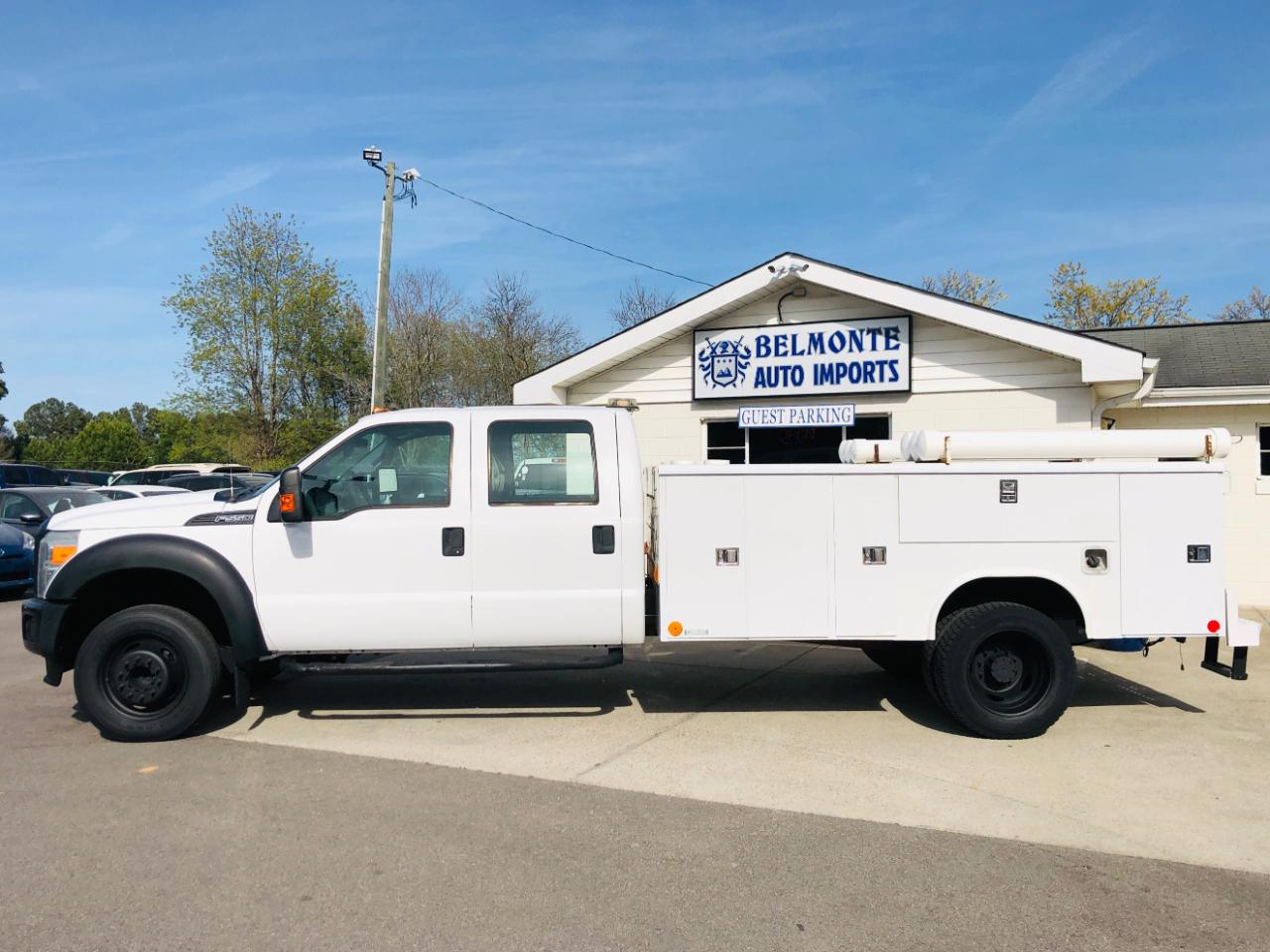 Ford Super Duty F-550 DRW 2WD Crew Cab 176" WB 60" CA Lariat 2015