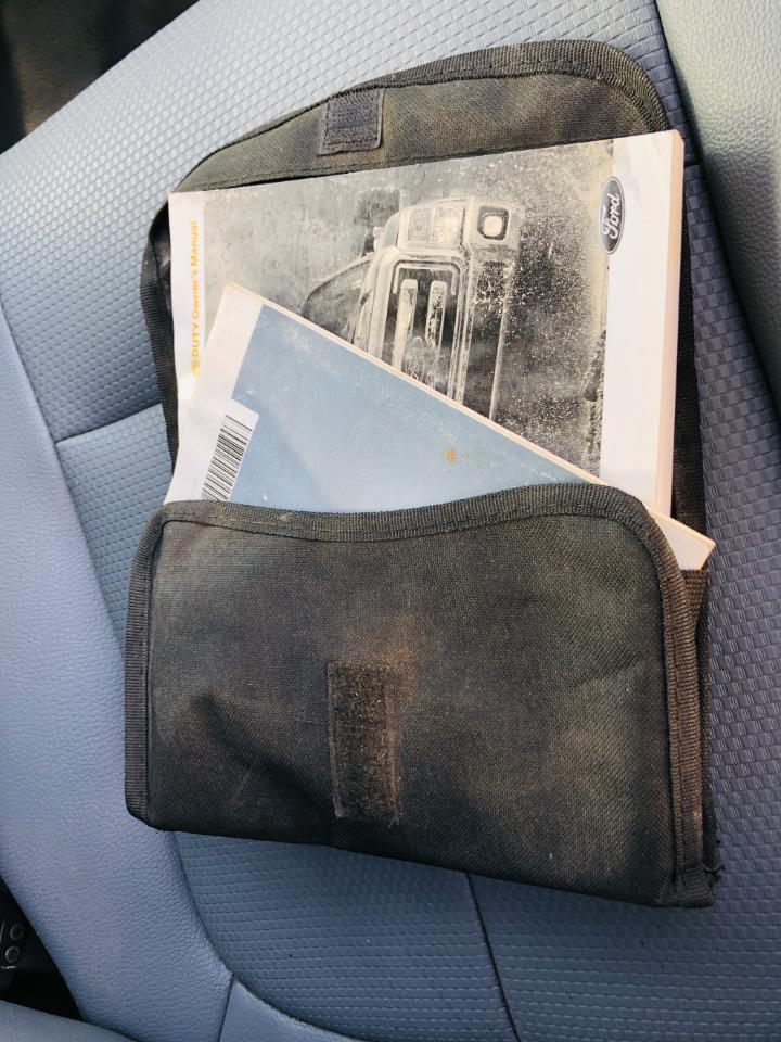 Ford Super Duty F-550 DRW 2WD Crew Cab 176" WB 60" CA Lariat 2015