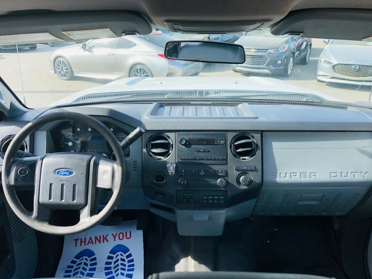 Ford Super Duty F-550 DRW 2WD Crew Cab 176" WB 60" CA Lariat 2015