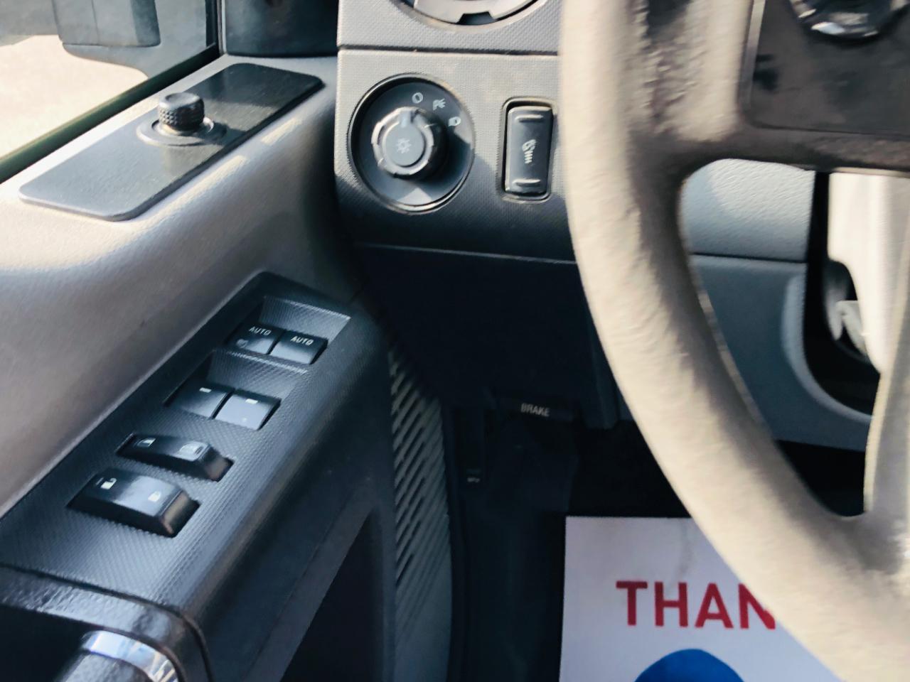 Ford Super Duty F-550 DRW 2WD Crew Cab 176" WB 60" CA Lariat 2015