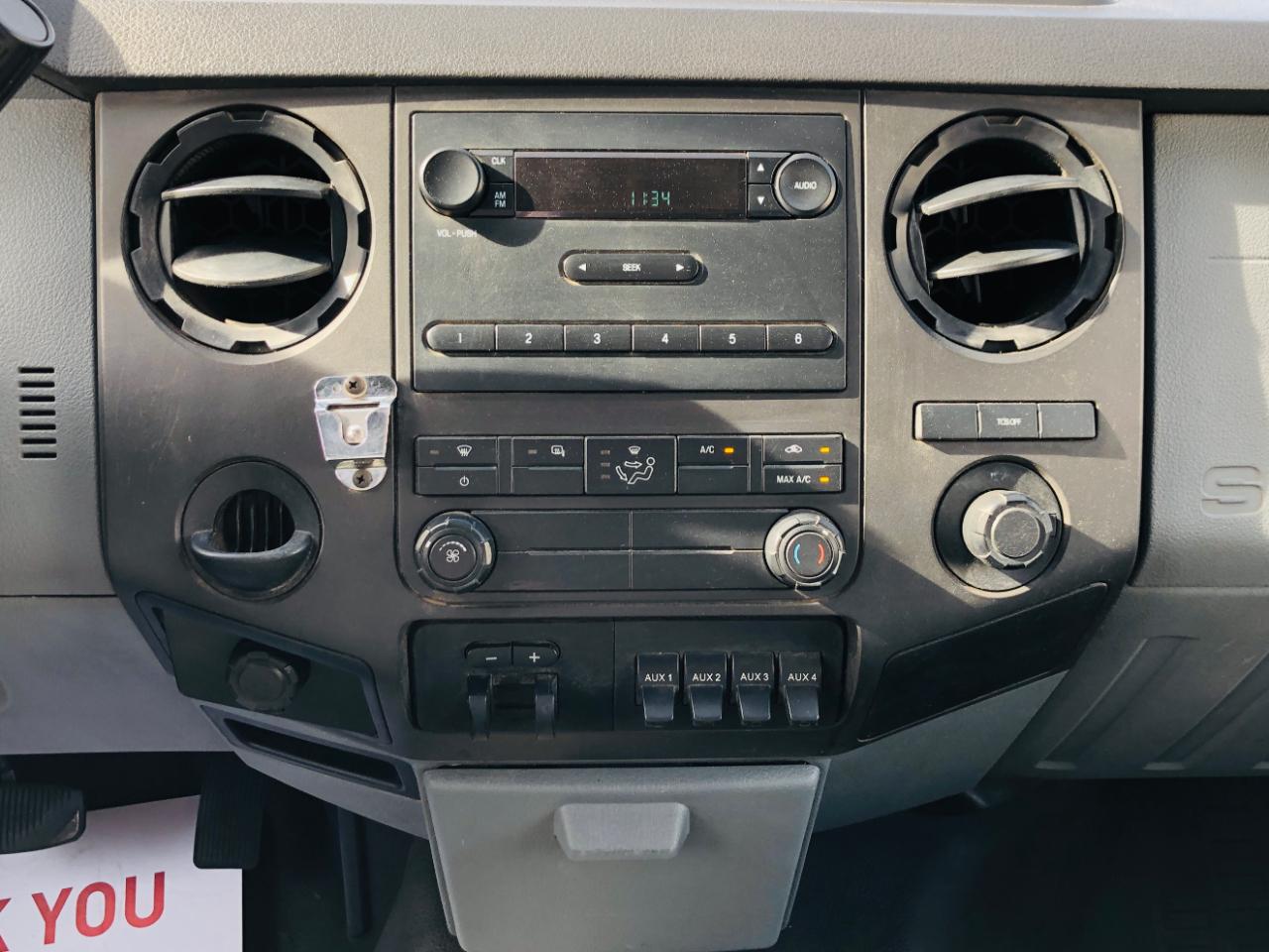 Ford Super Duty F-550 DRW 2WD Crew Cab 176" WB 60" CA Lariat 2015