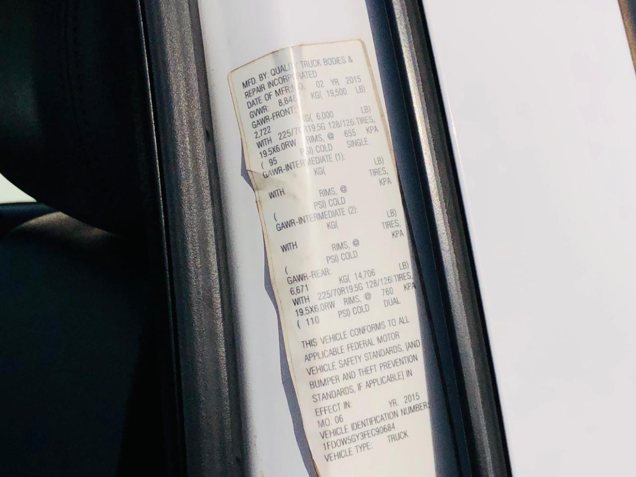 Ford Super Duty F-550 DRW 2WD Crew Cab 176" WB 60" CA Lariat 2015