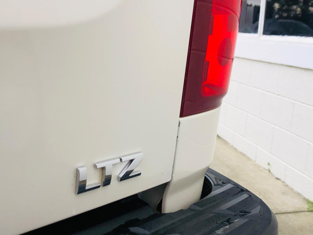 Chevrolet Silverado 1500 4WD Crew Cab 143.5" LTZ 2013