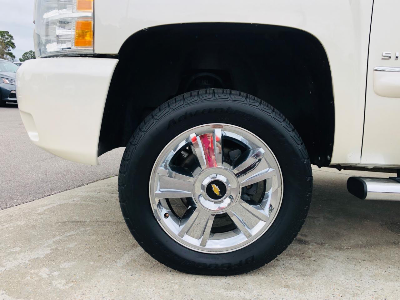 Chevrolet Silverado 1500 4WD Crew Cab 143.5" LTZ 2013