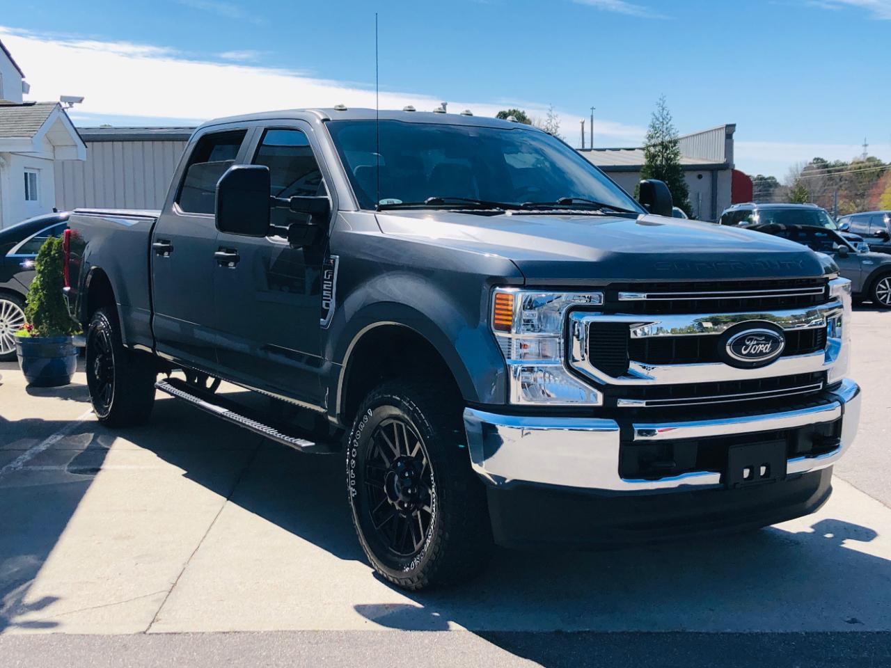 Ford Super Duty F-250 SRW 4WD Crew Cab 156" FX4 2021