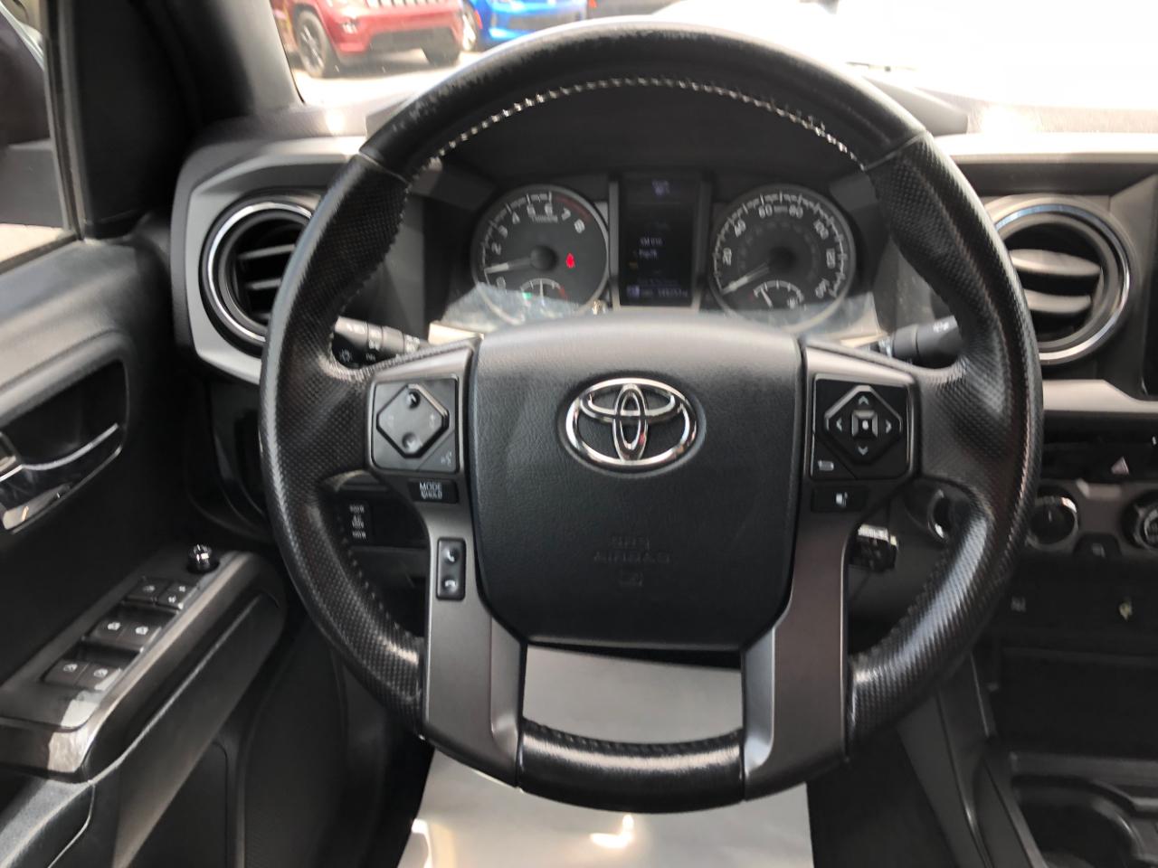 Toyota Tacoma 4WD Double Cab LB V6 AT TRD Off Road (Natl) 2016