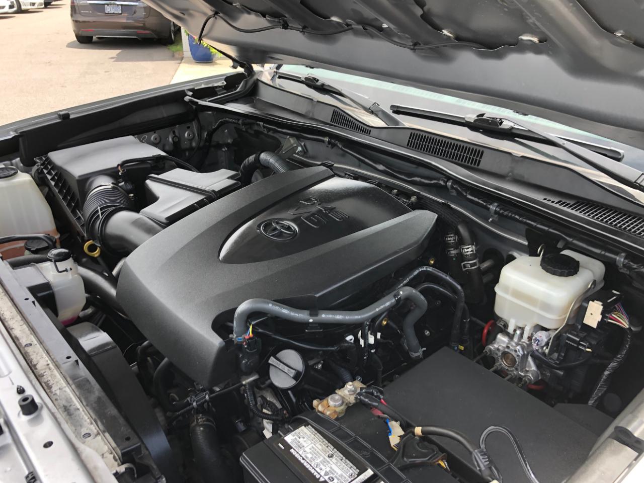 Toyota Tacoma 4WD Double Cab LB V6 AT TRD Off Road (Natl) 2016