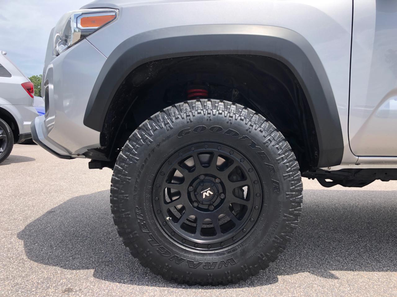 Toyota Tacoma 4WD Double Cab LB V6 AT TRD Off Road (Natl) 2016