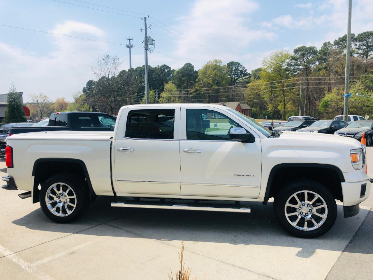 GMC Sierra 1500 4WD Crew Cab 143.5" Denali 2014