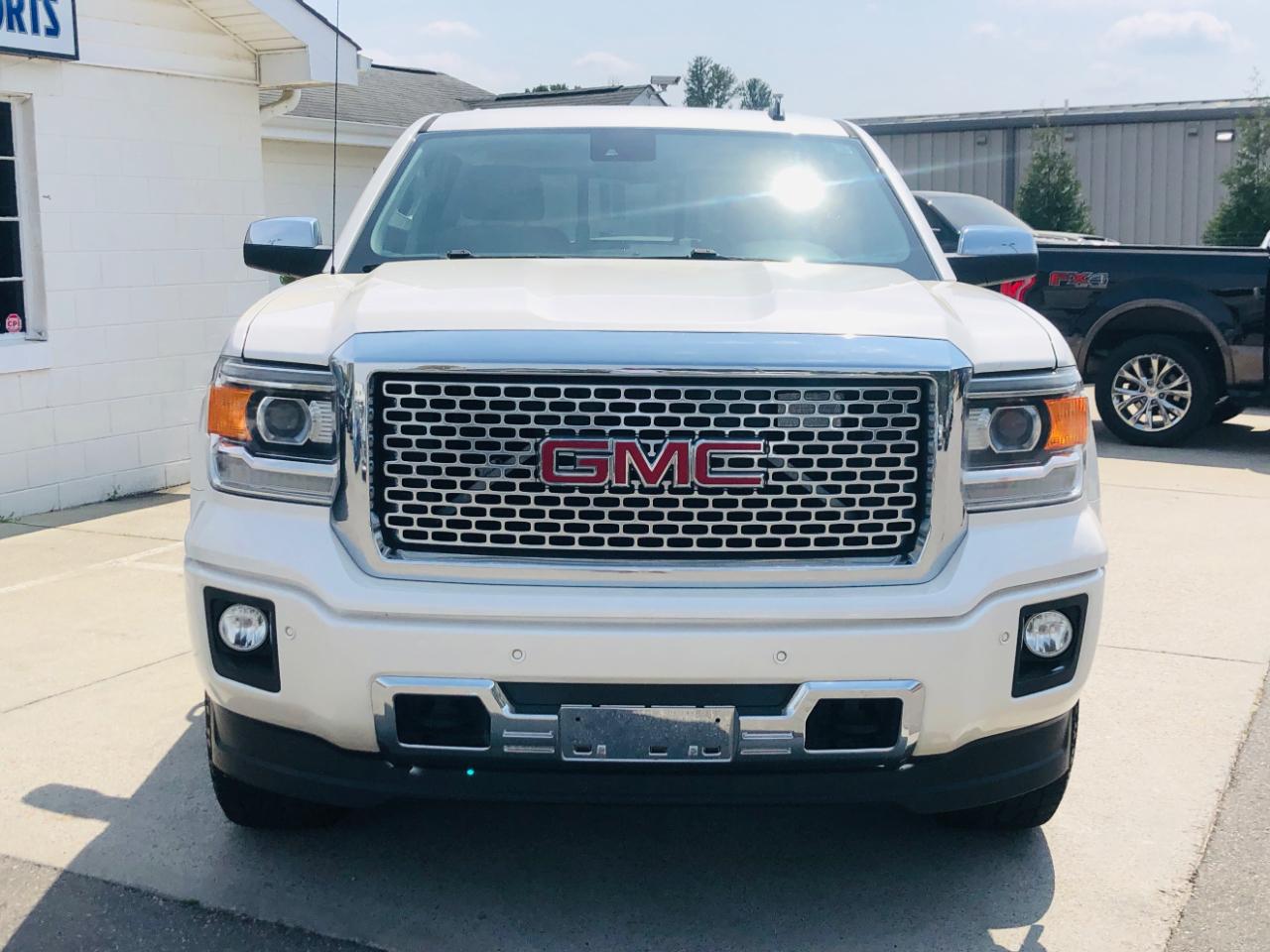GMC Sierra 1500 4WD Crew Cab 143.5" Denali 2014