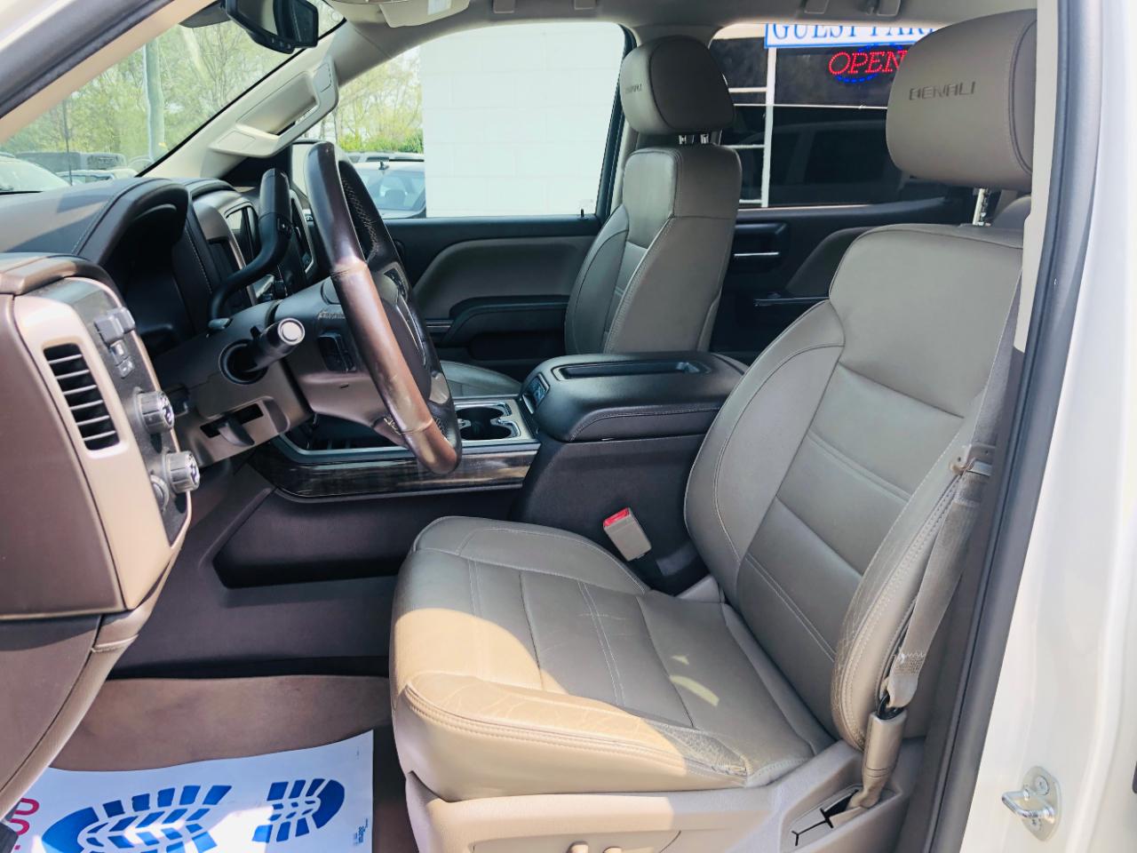 GMC Sierra 1500 4WD Crew Cab 143.5" Denali 2014