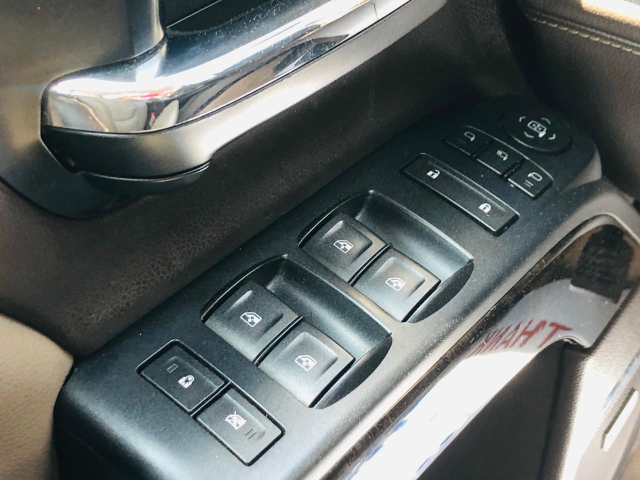 GMC Sierra 1500 4WD Crew Cab 143.5" Denali 2014