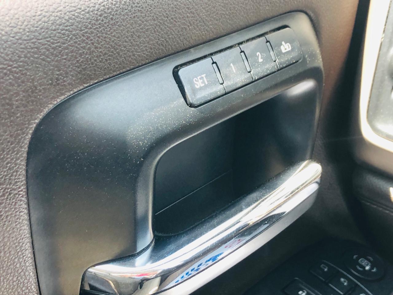 GMC Sierra 1500 4WD Crew Cab 143.5" Denali 2014