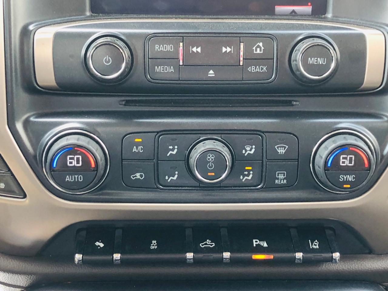 GMC Sierra 1500 4WD Crew Cab 143.5" Denali 2014