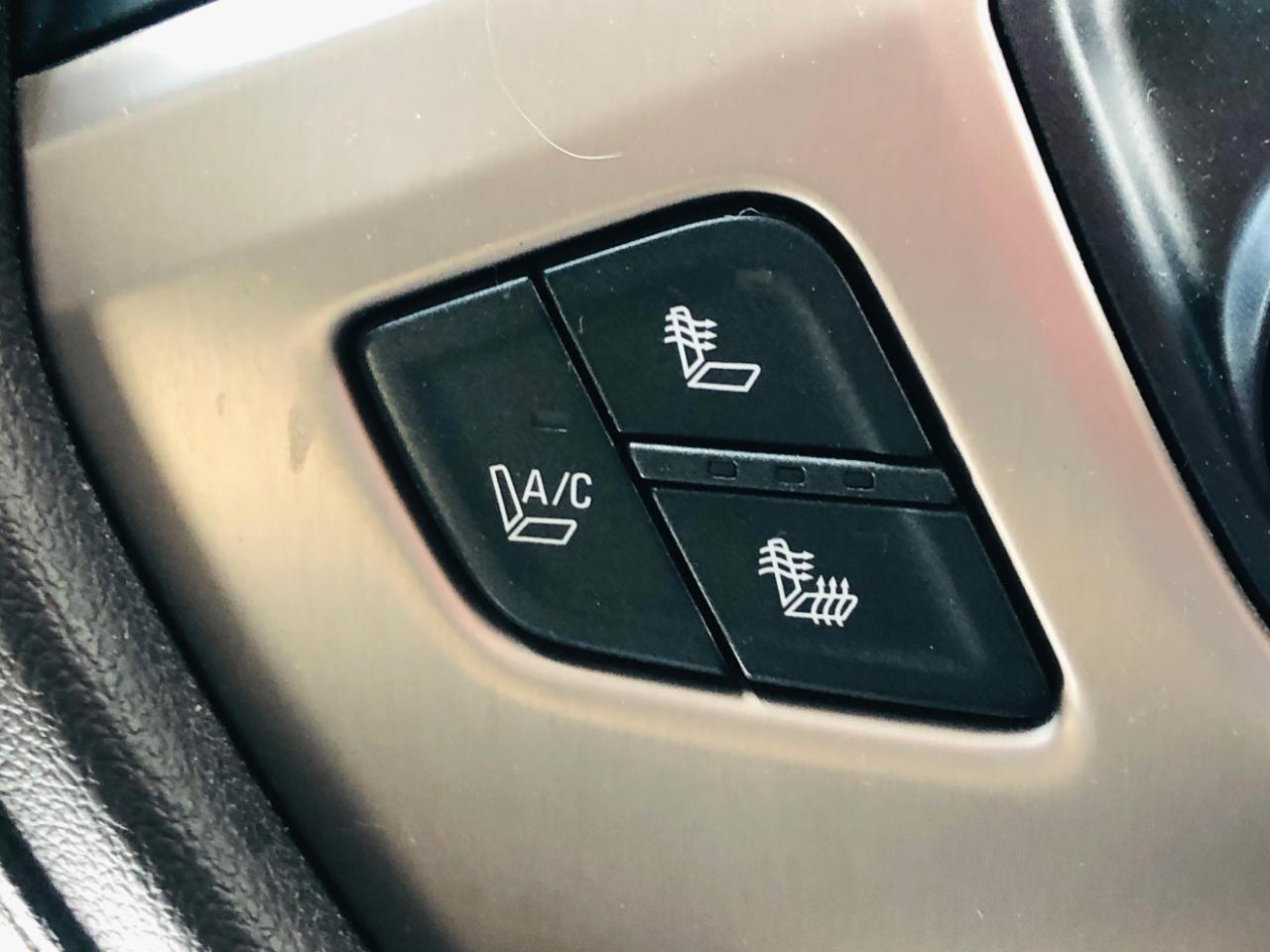 GMC Sierra 1500 4WD Crew Cab 143.5" Denali 2014