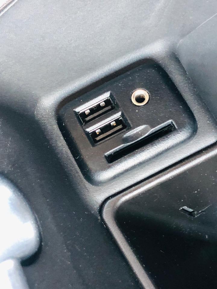 GMC Sierra 1500 4WD Crew Cab 143.5" Denali 2014