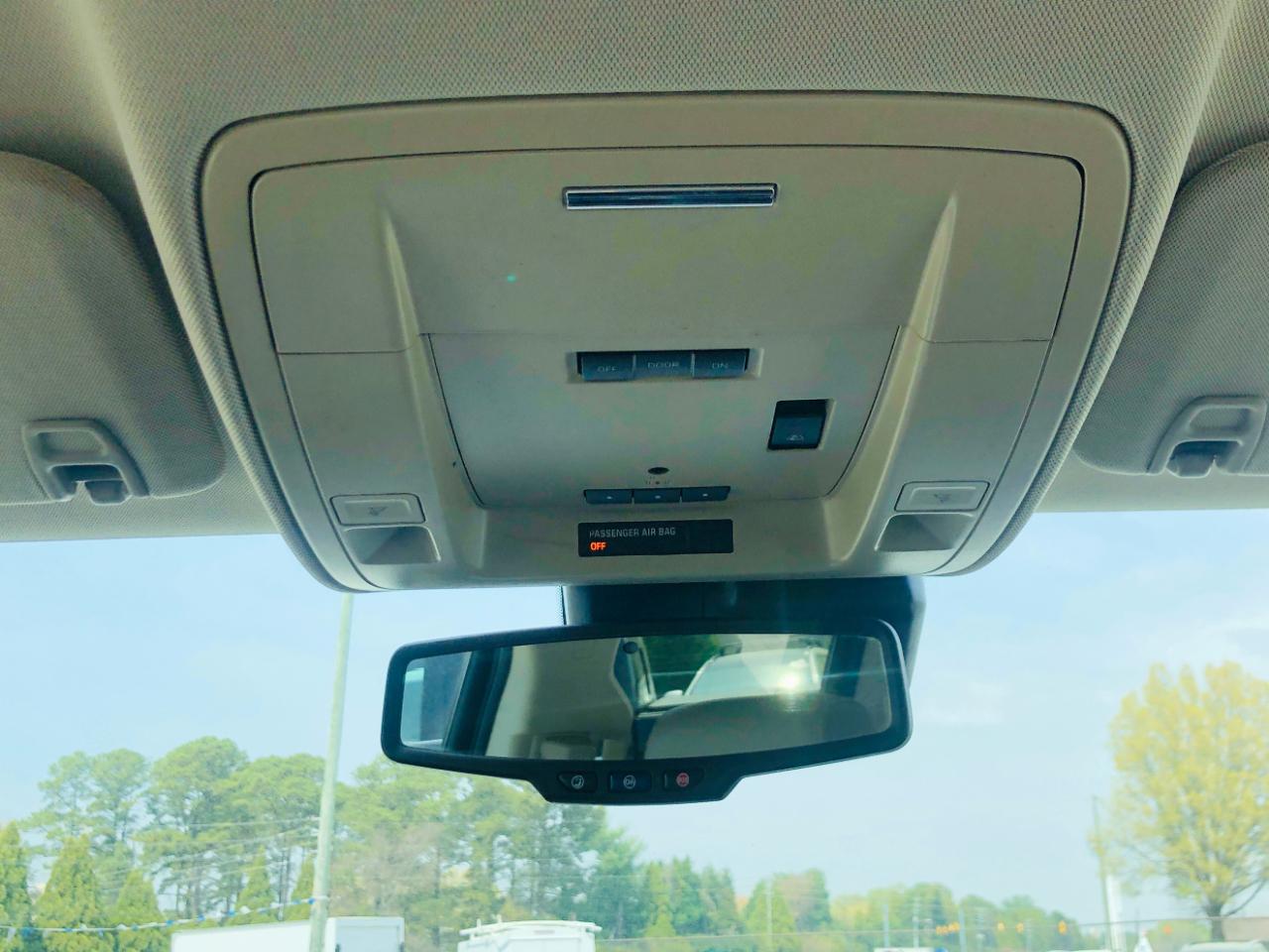 GMC Sierra 1500 4WD Crew Cab 143.5" Denali 2014