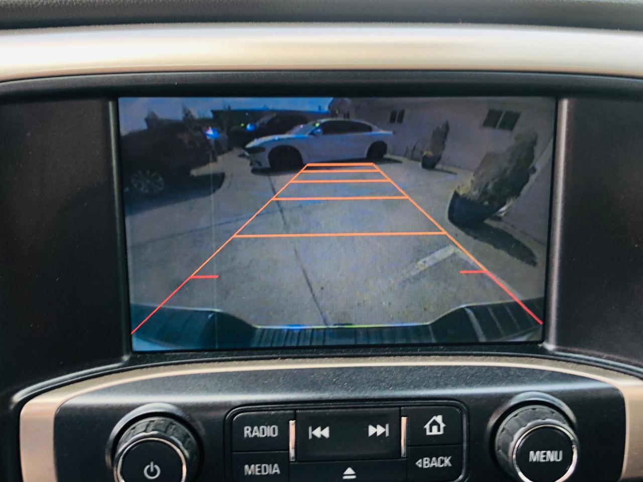 GMC Sierra 1500 4WD Crew Cab 143.5" Denali 2014