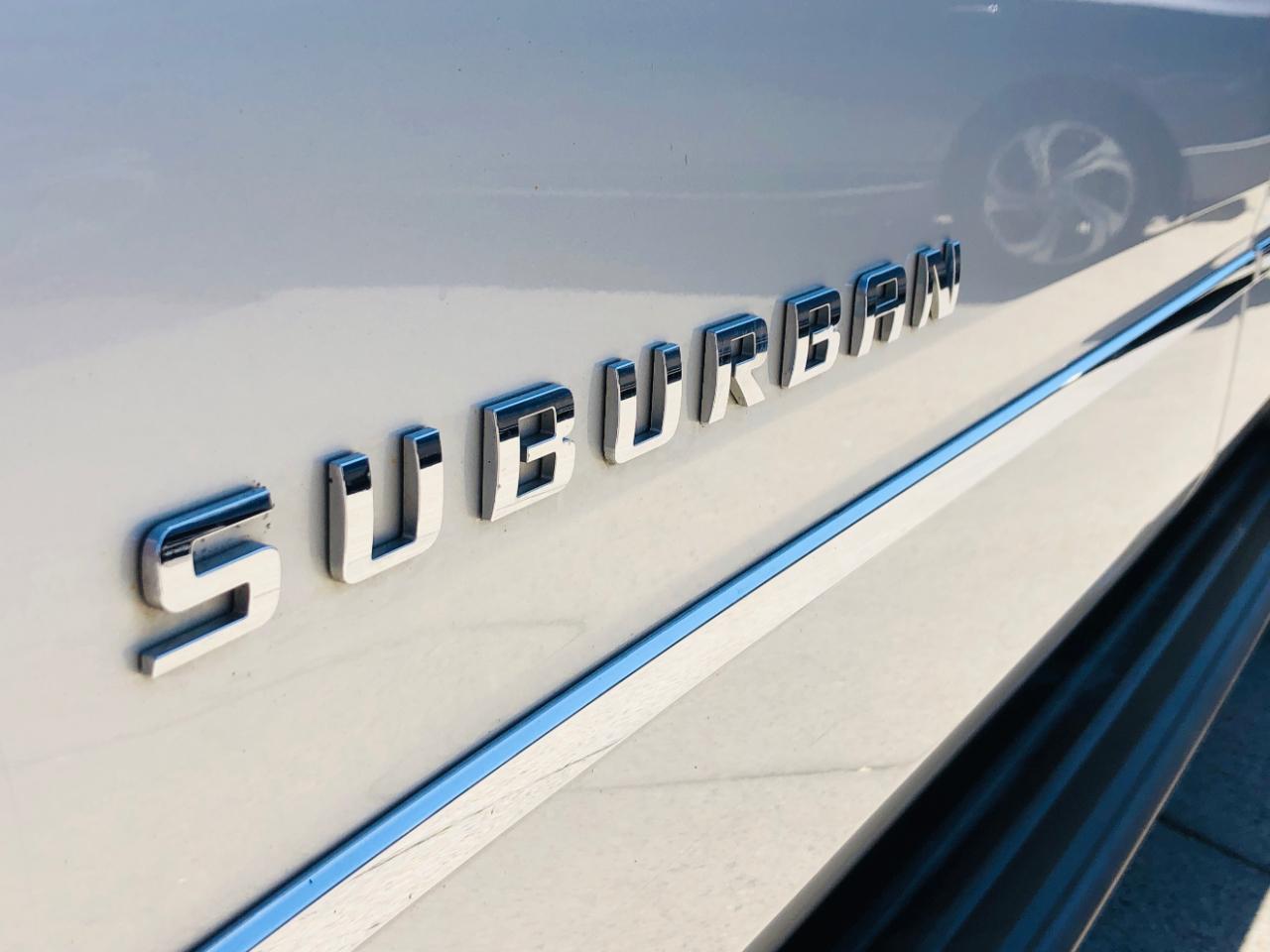 Chevrolet Suburban 4WD 4dr 1500 LT 2016