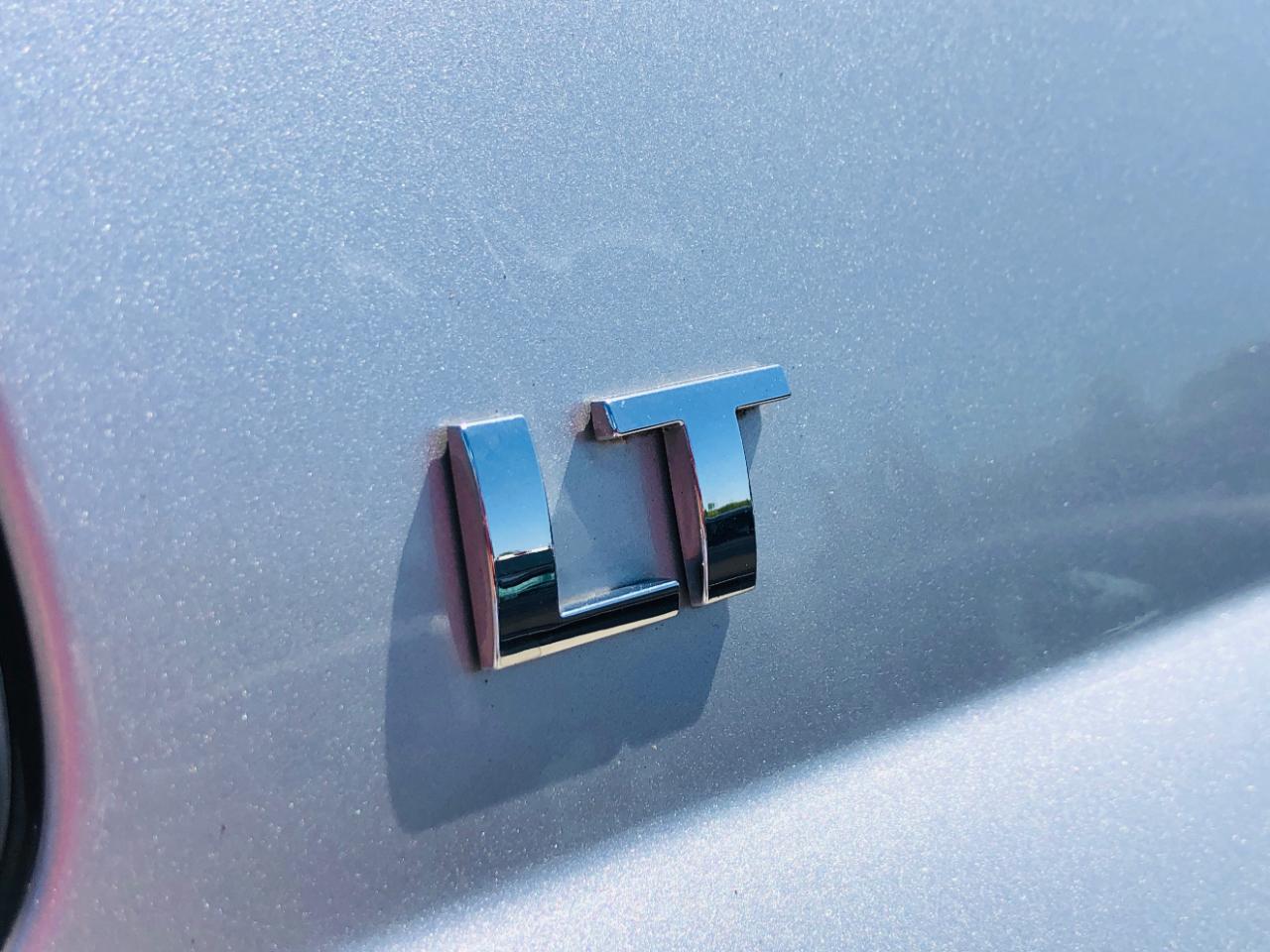 Chevrolet Suburban 4WD 4dr 1500 LT 2016