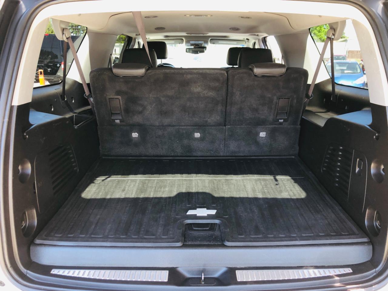 Chevrolet Suburban 4WD 4dr 1500 LT 2016