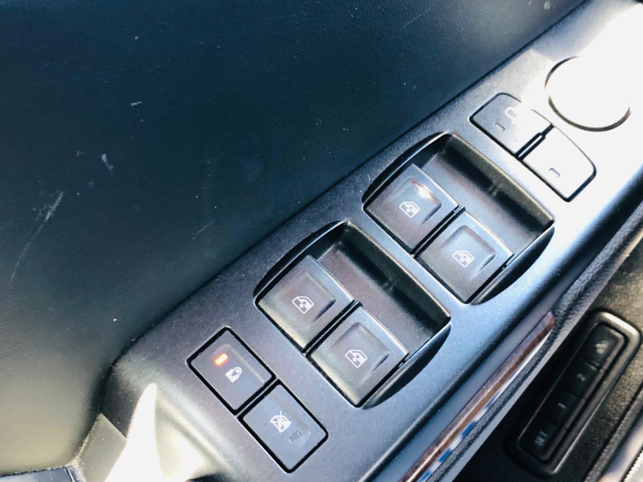 Chevrolet Suburban 4WD 4dr 1500 LT 2016