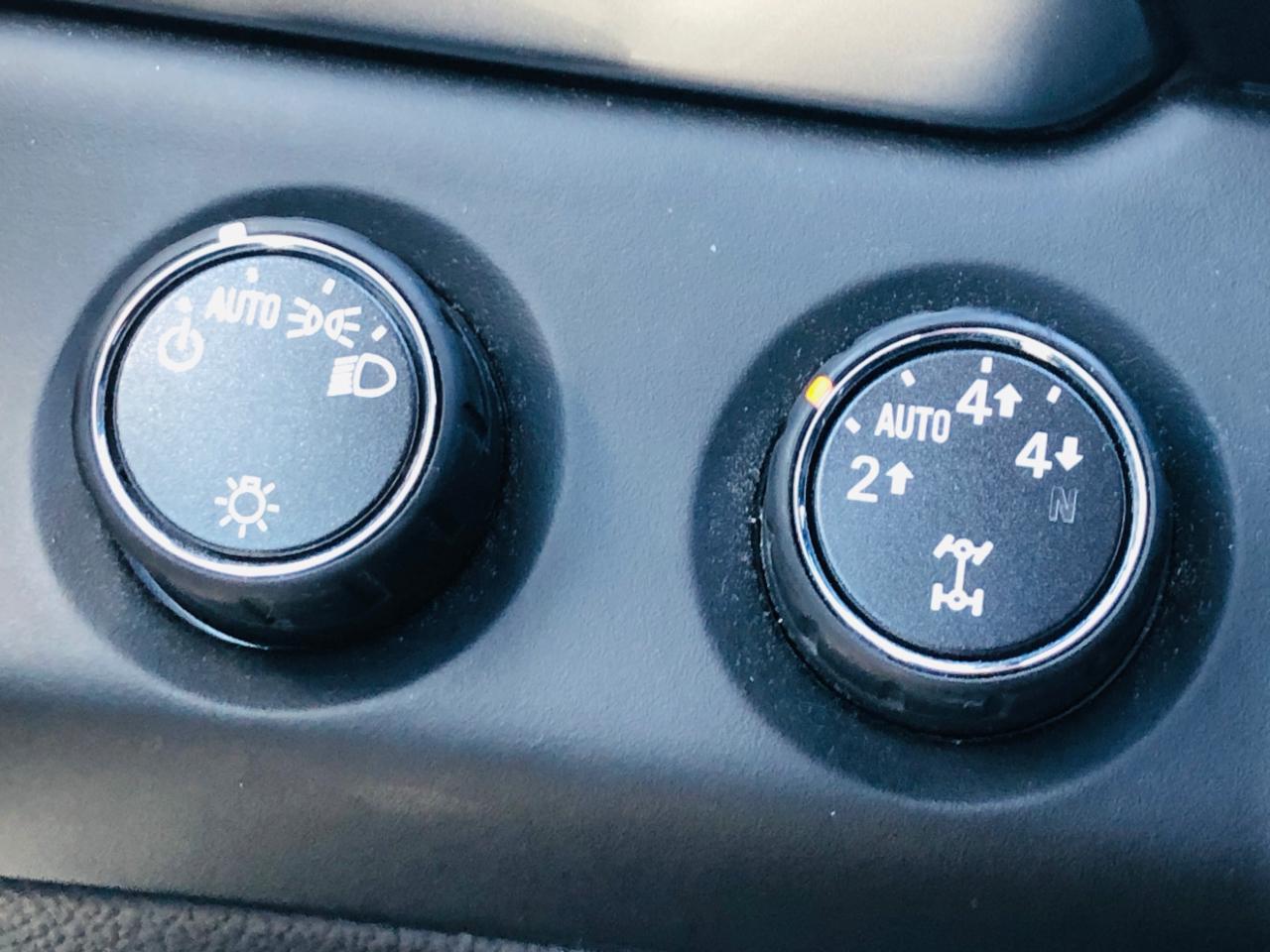 Chevrolet Suburban 4WD 4dr 1500 LT 2016