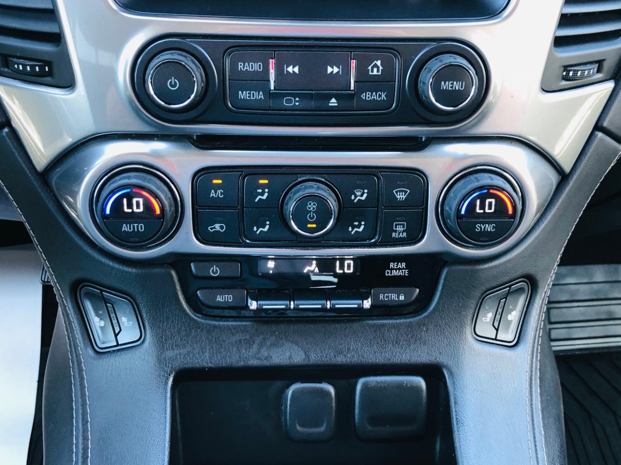 Chevrolet Suburban 4WD 4dr 1500 LT 2016