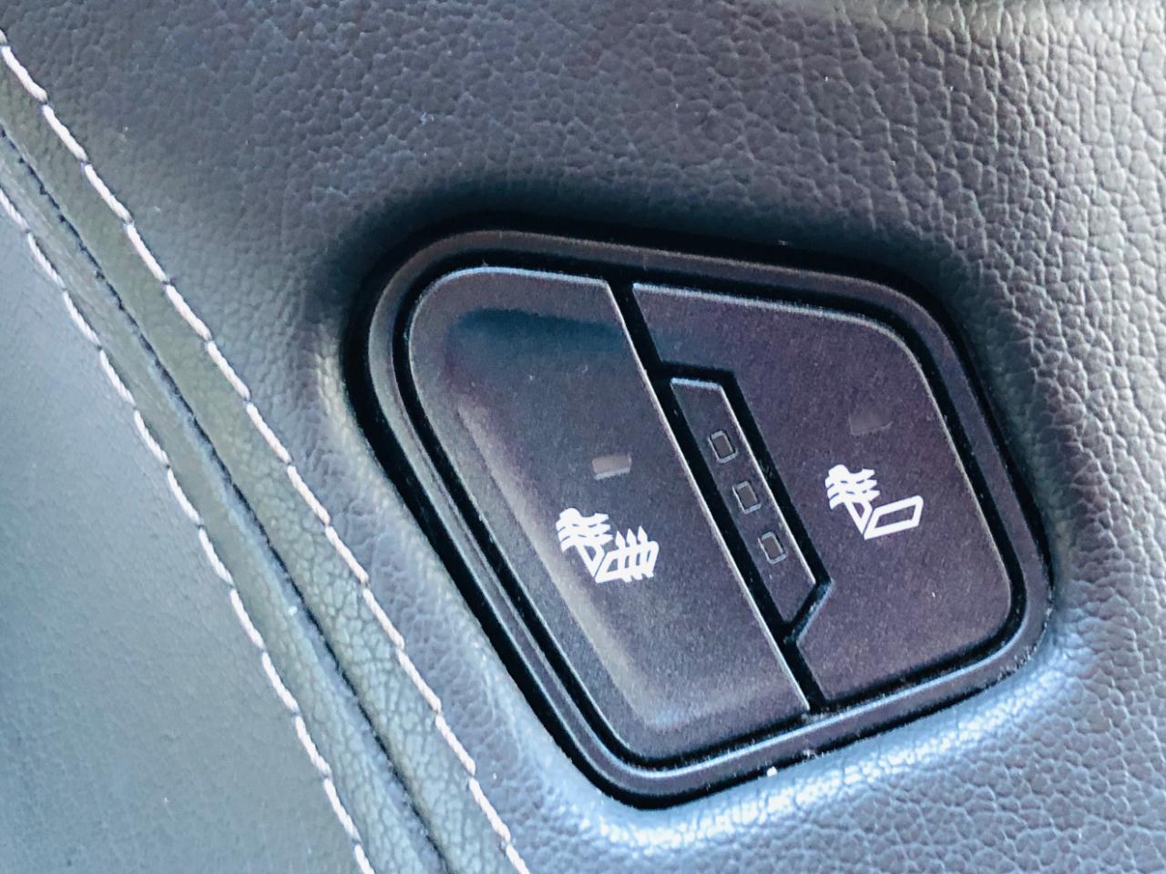 Chevrolet Suburban 4WD 4dr 1500 LT 2016