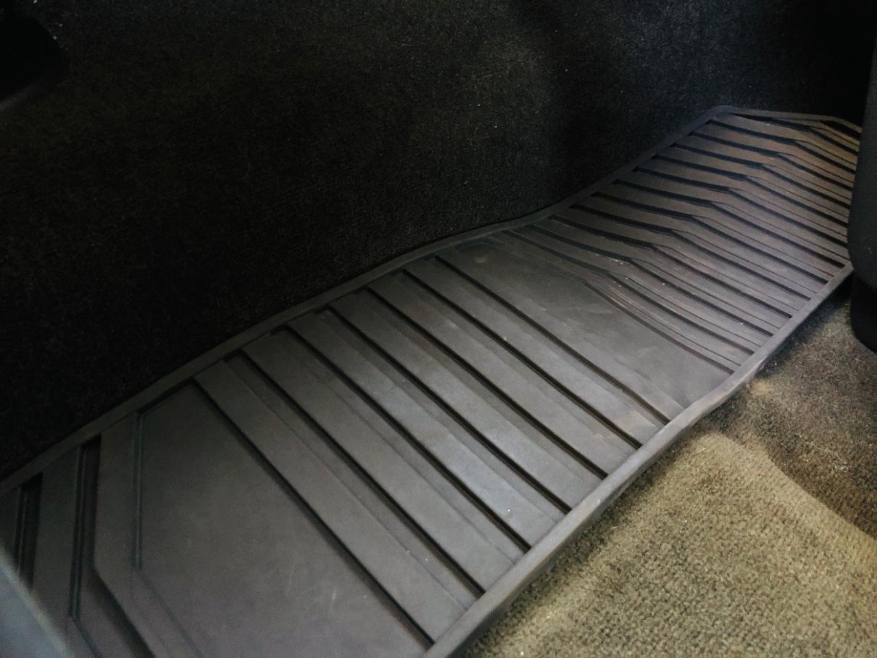 Chevrolet Suburban 4WD 4dr 1500 LT 2016