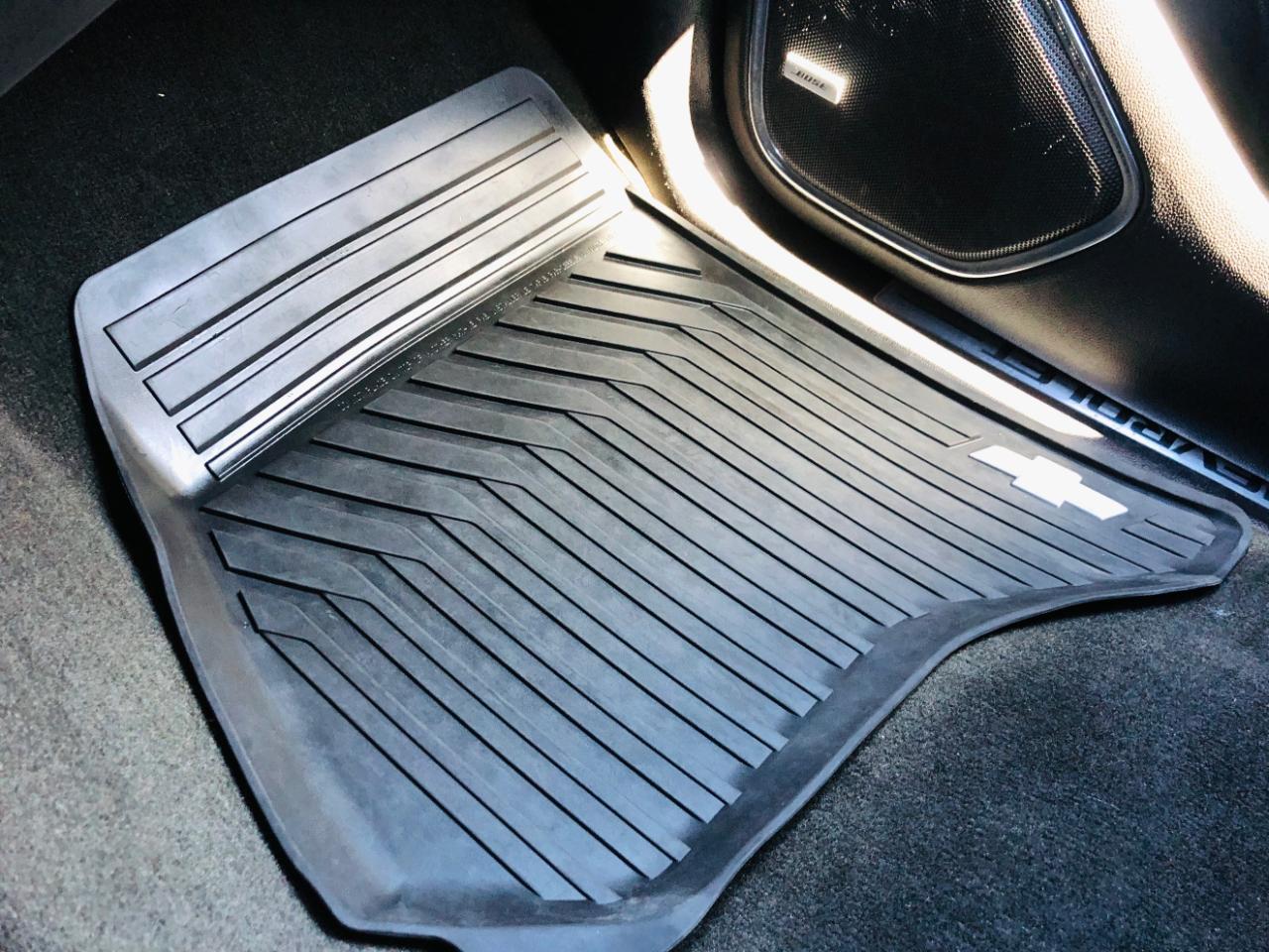 Chevrolet Suburban 4WD 4dr 1500 LT 2016