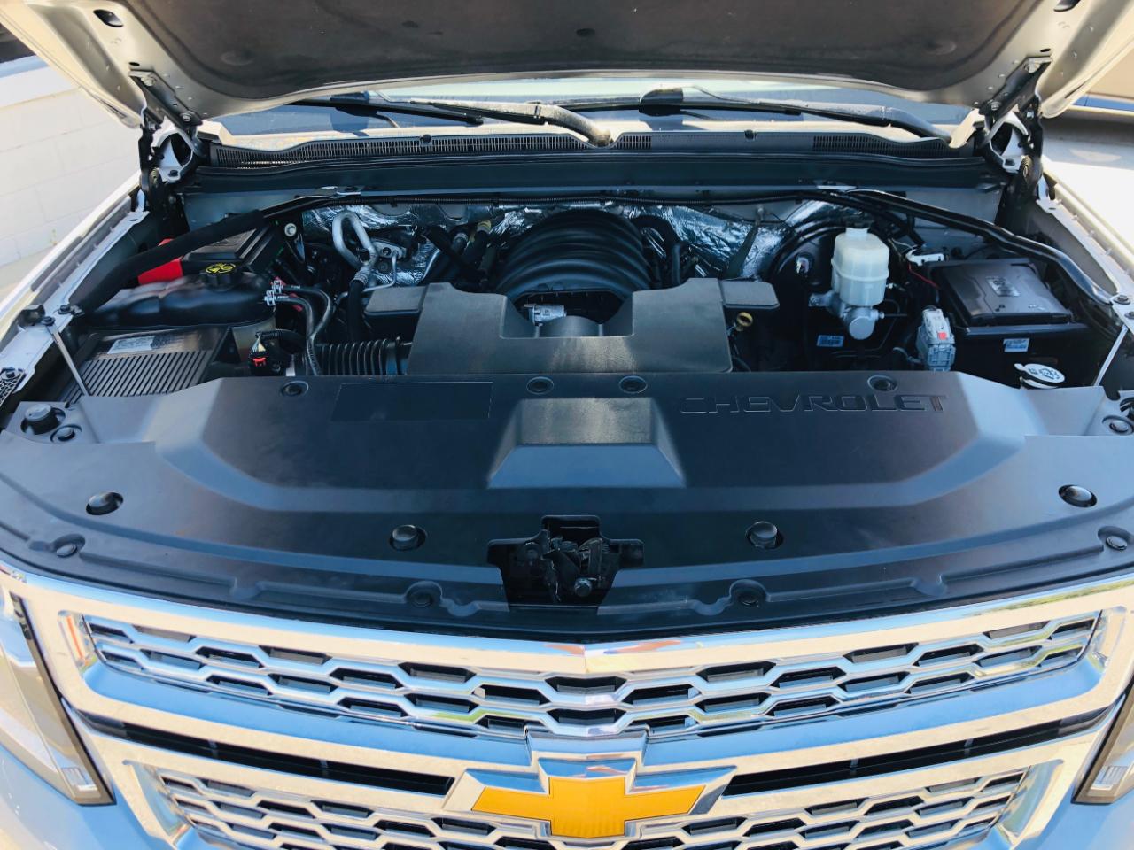 Chevrolet Suburban 4WD 4dr 1500 LT 2016