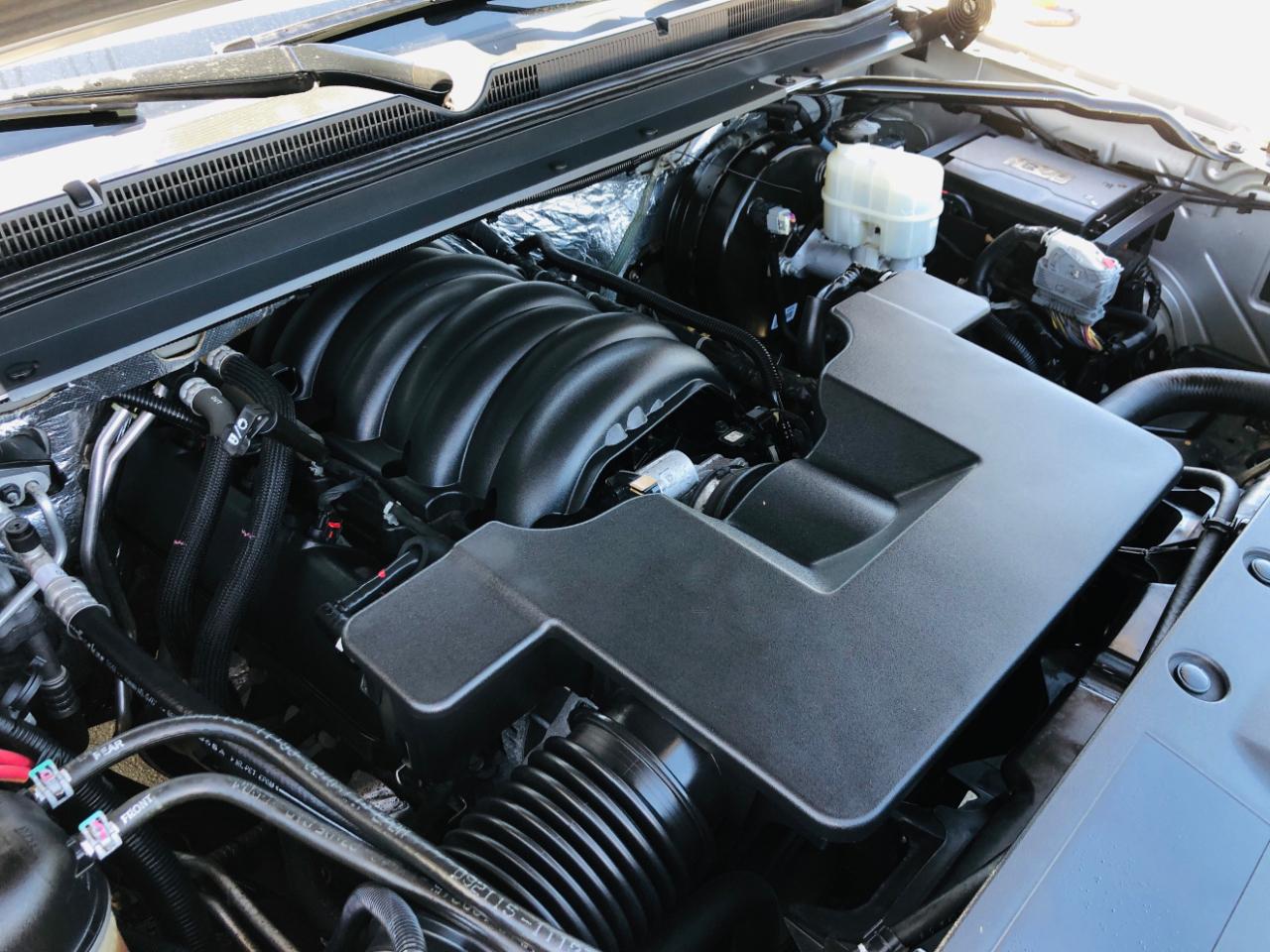 Chevrolet Suburban 4WD 4dr 1500 LT 2016