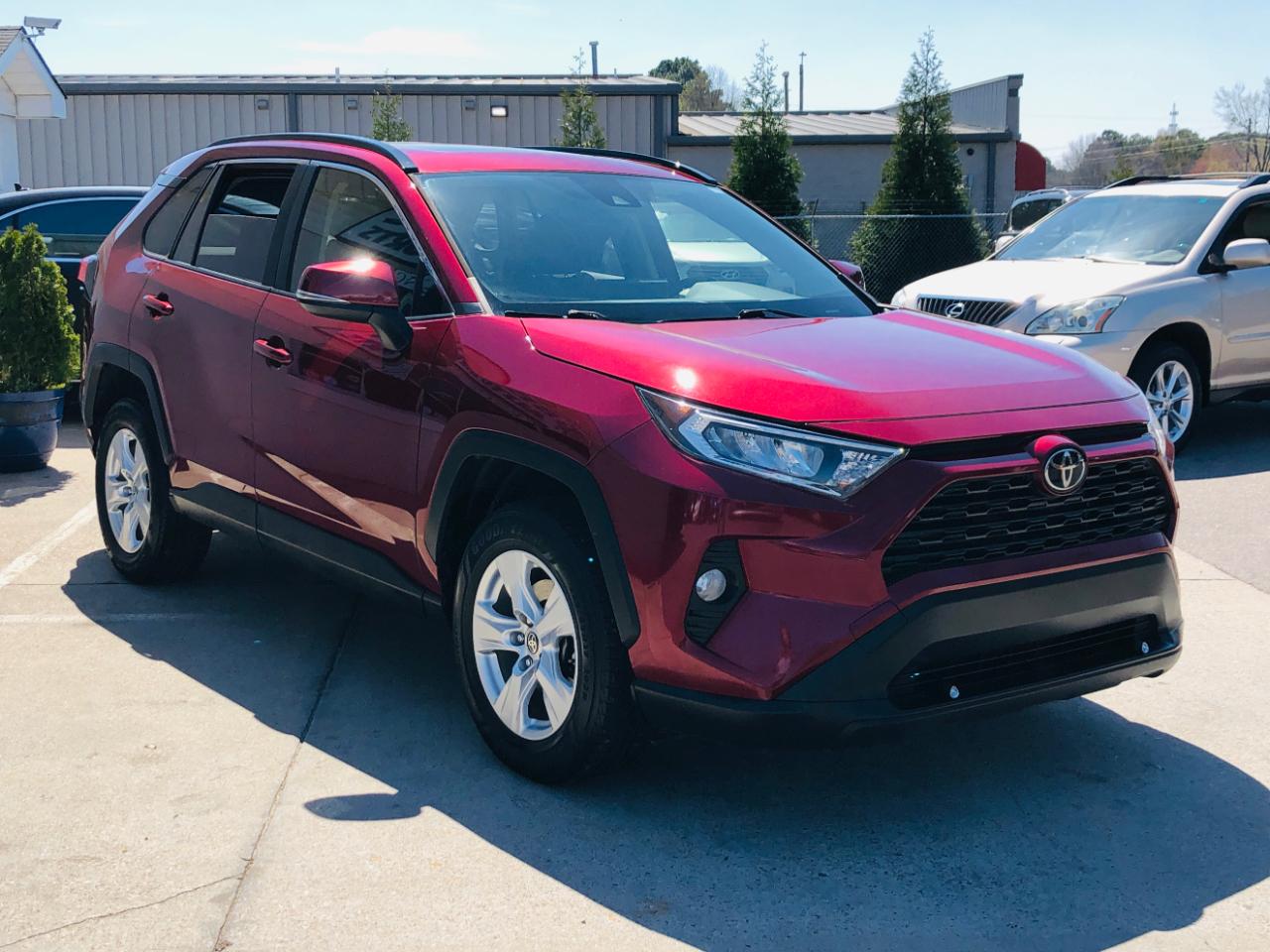Toyota RAV4 XLE FWD (Natl) 2020