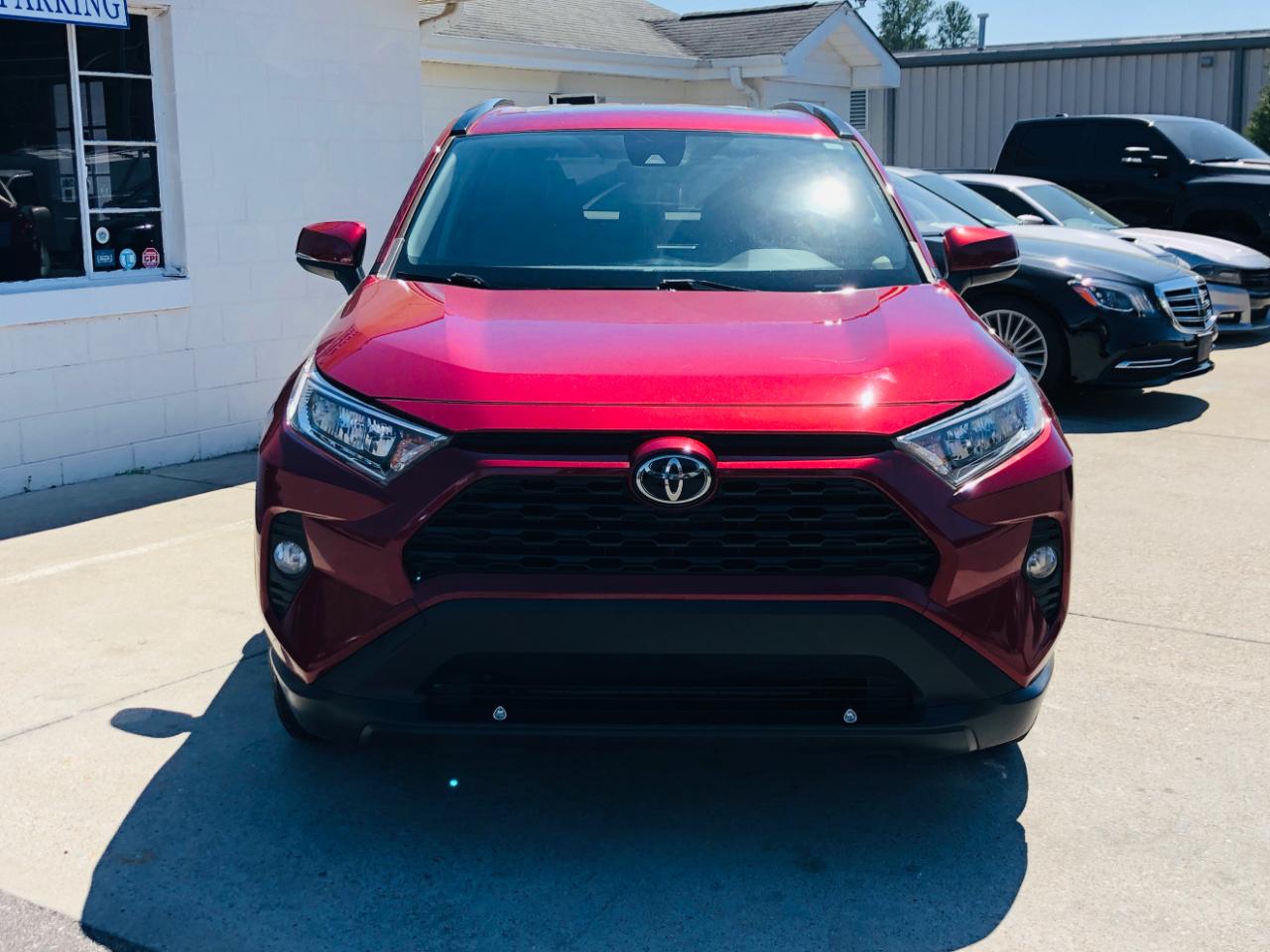 Toyota RAV4 XLE FWD (Natl) 2020