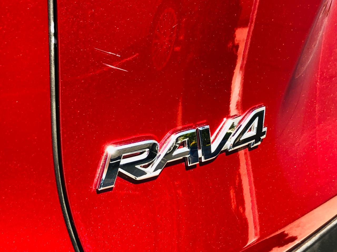 Toyota RAV4 XLE FWD (Natl) 2020