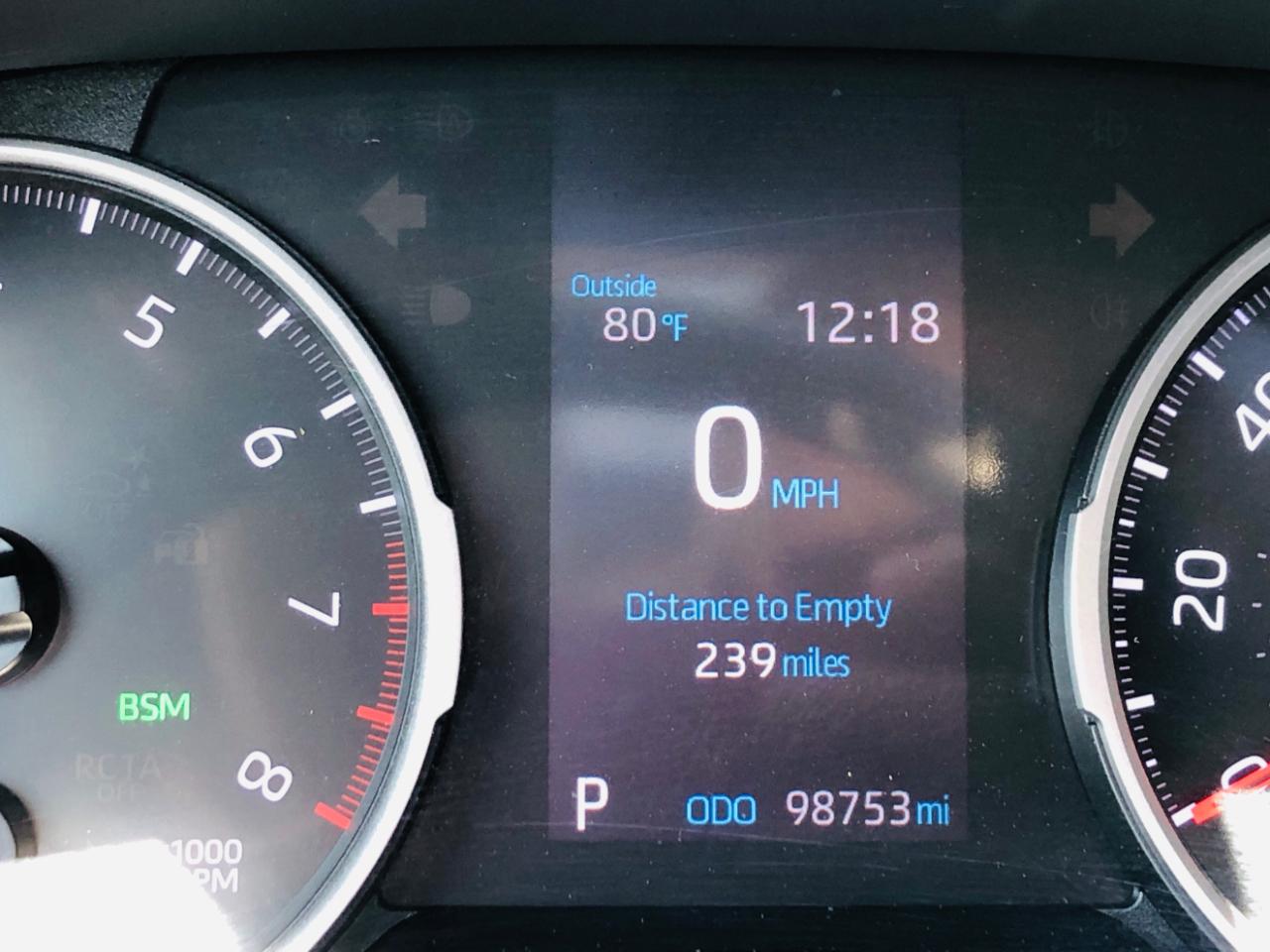 Toyota RAV4 XLE FWD (Natl) 2020