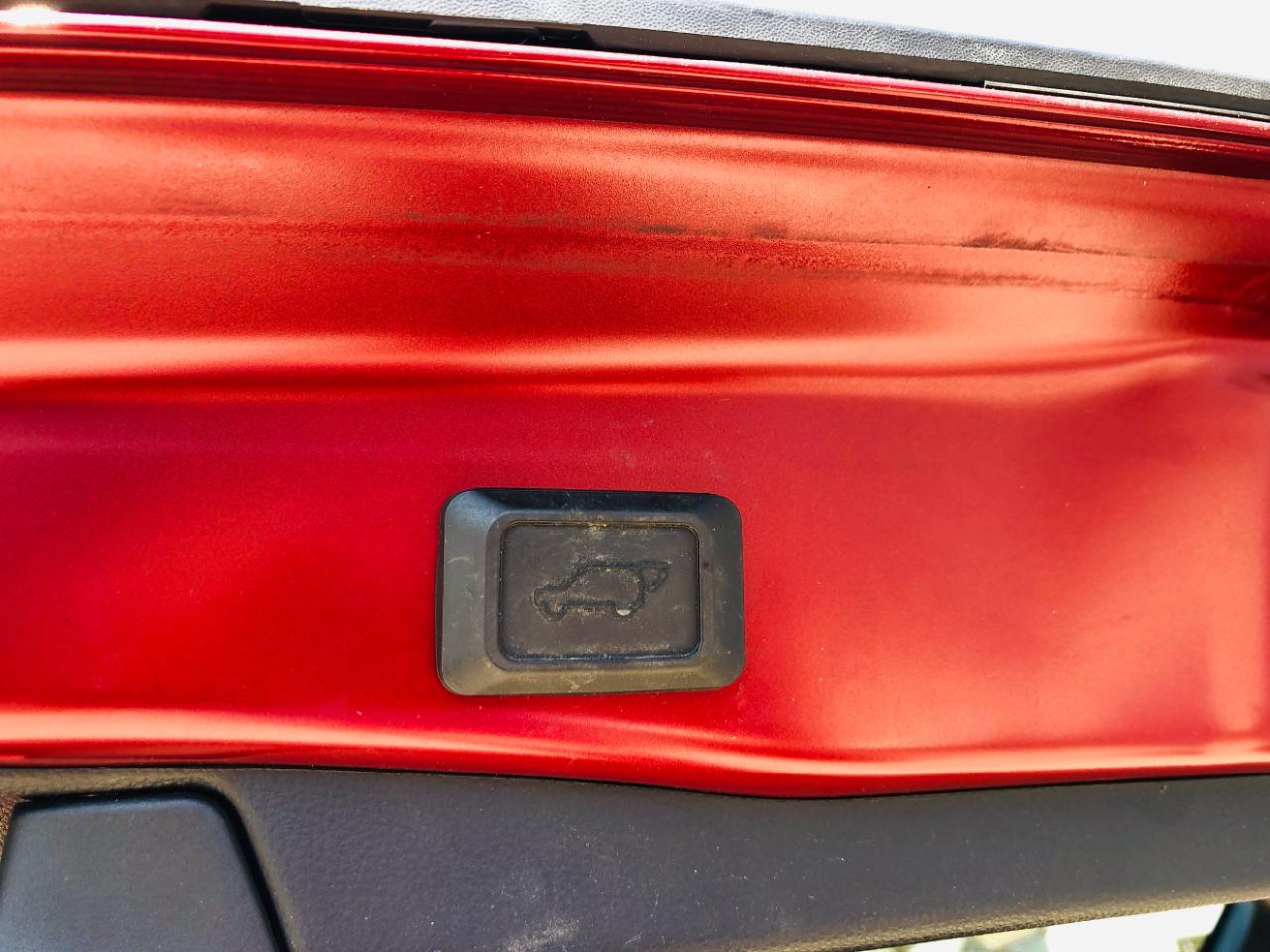 Toyota RAV4 XLE FWD (Natl) 2020