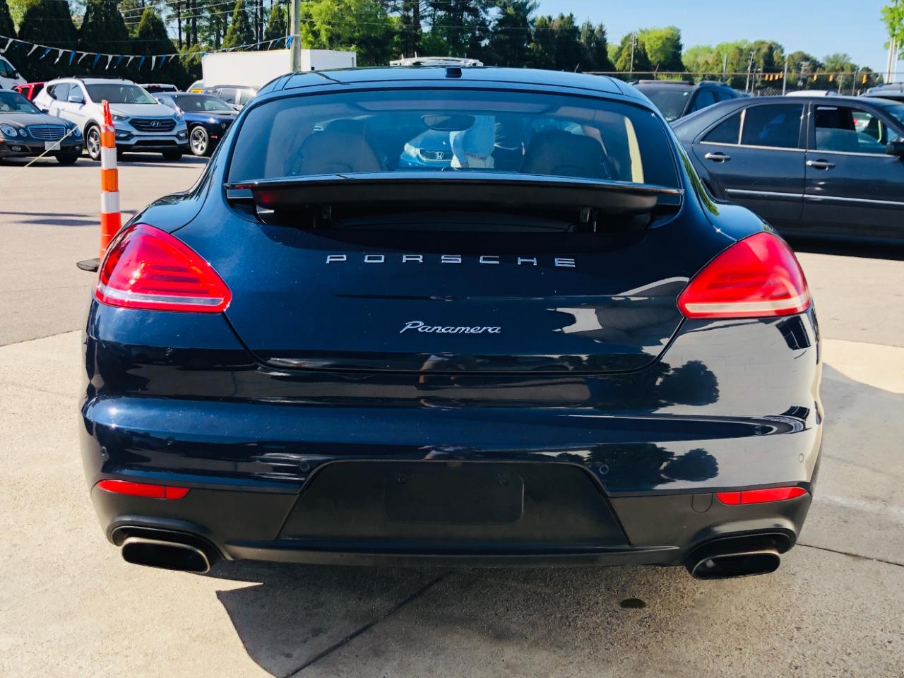Porsche Panamera 4dr HB 4 2016