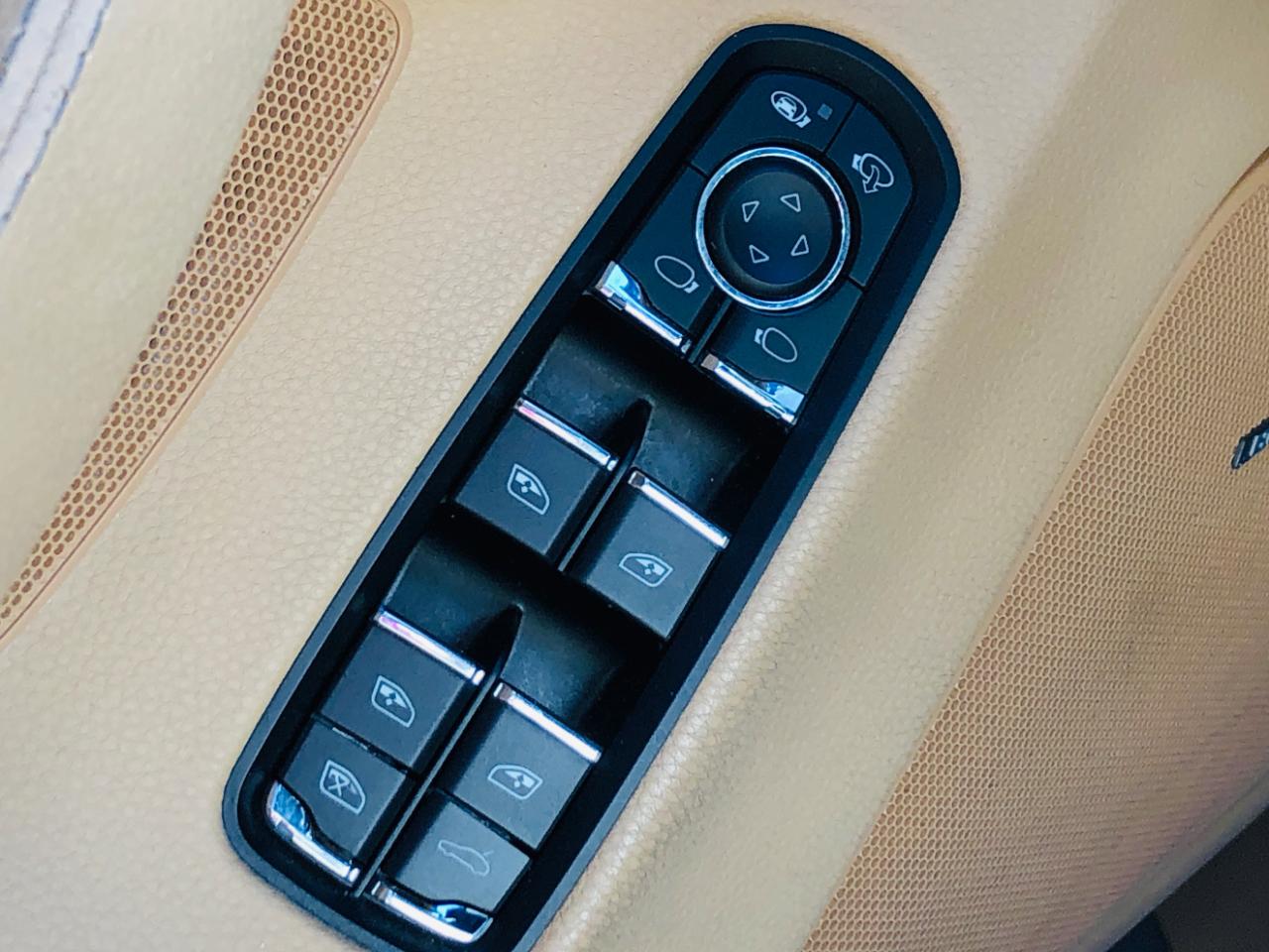 Porsche Panamera 4dr HB 4 2016