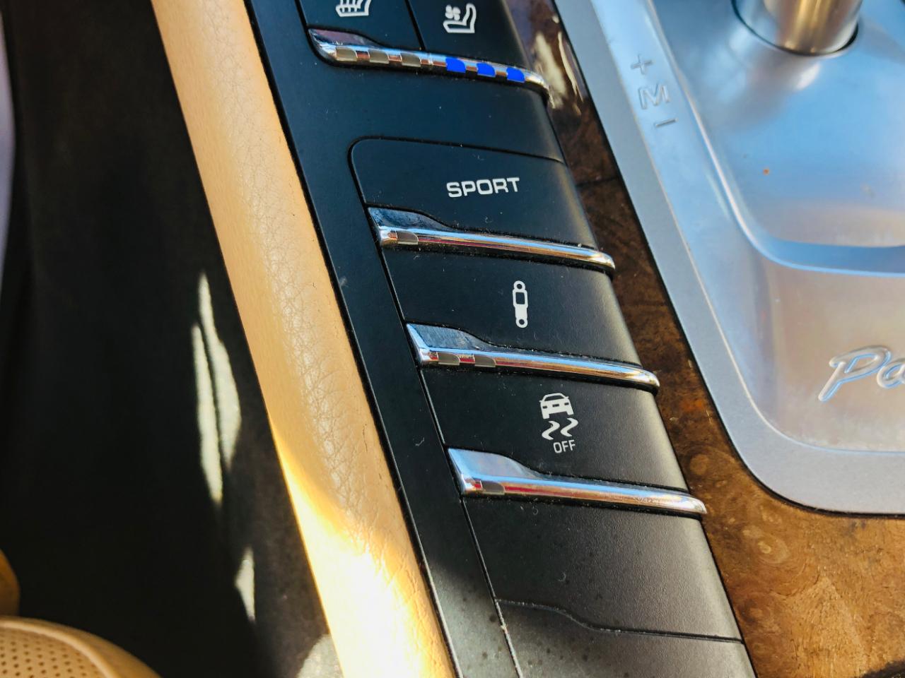 Porsche Panamera 4dr HB 4 2016