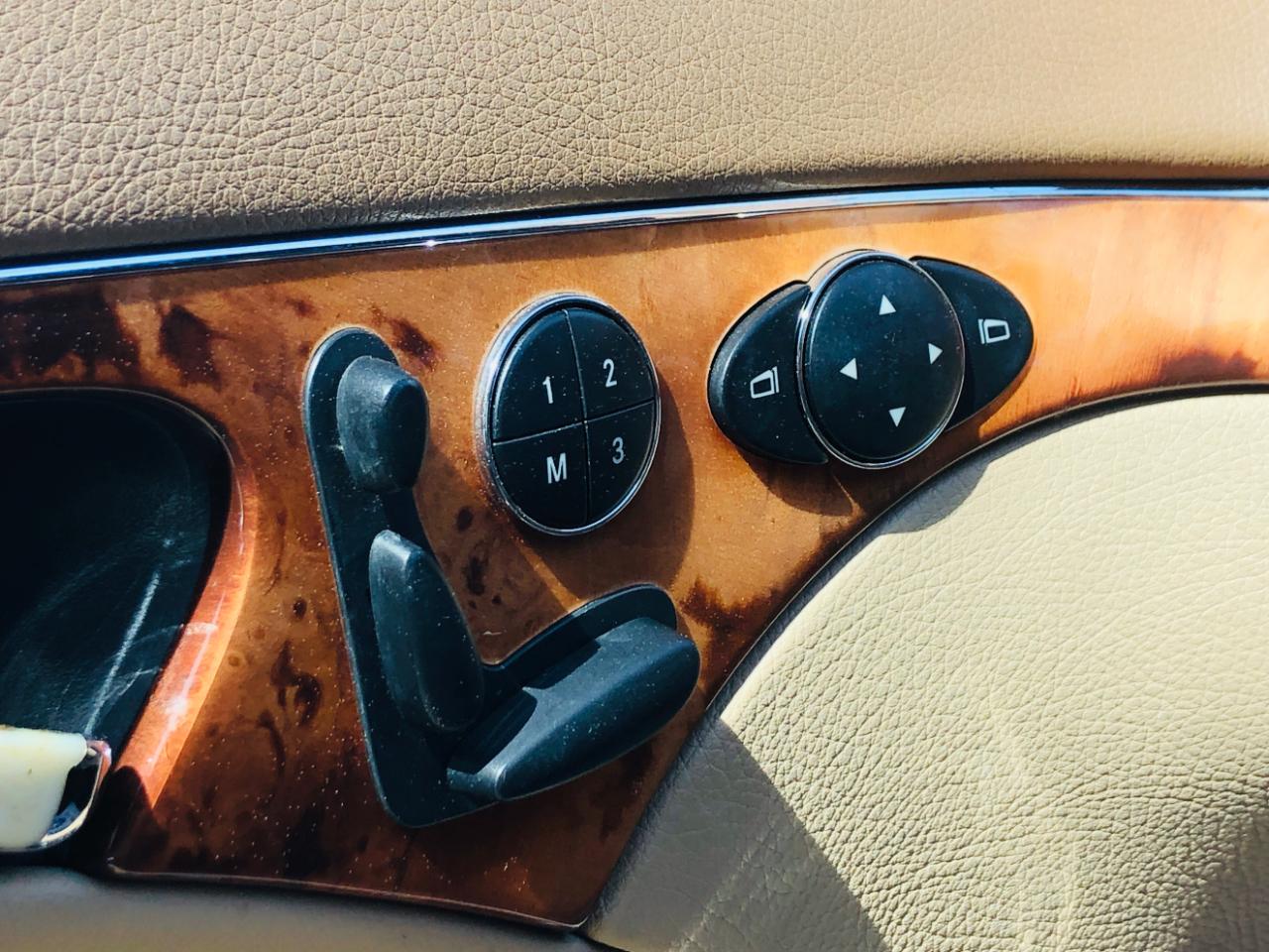 Mercedes-Benz E-Class 4dr Sdn 3.0L BlueTEC RWD 2009